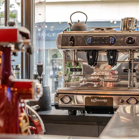 Campanile Centre Gare מלון קאין