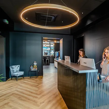 ホテル Campanile Centre Gare 3*