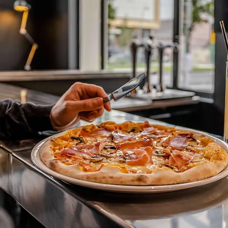 Campanile Centre Gare 3* カーン