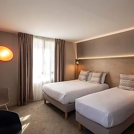 Campanile Prime - Centre Gare 3* كان