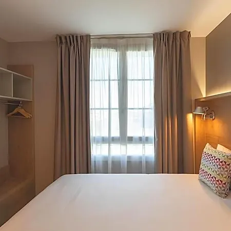 Campanile Prime - Centre Gare 3* كان